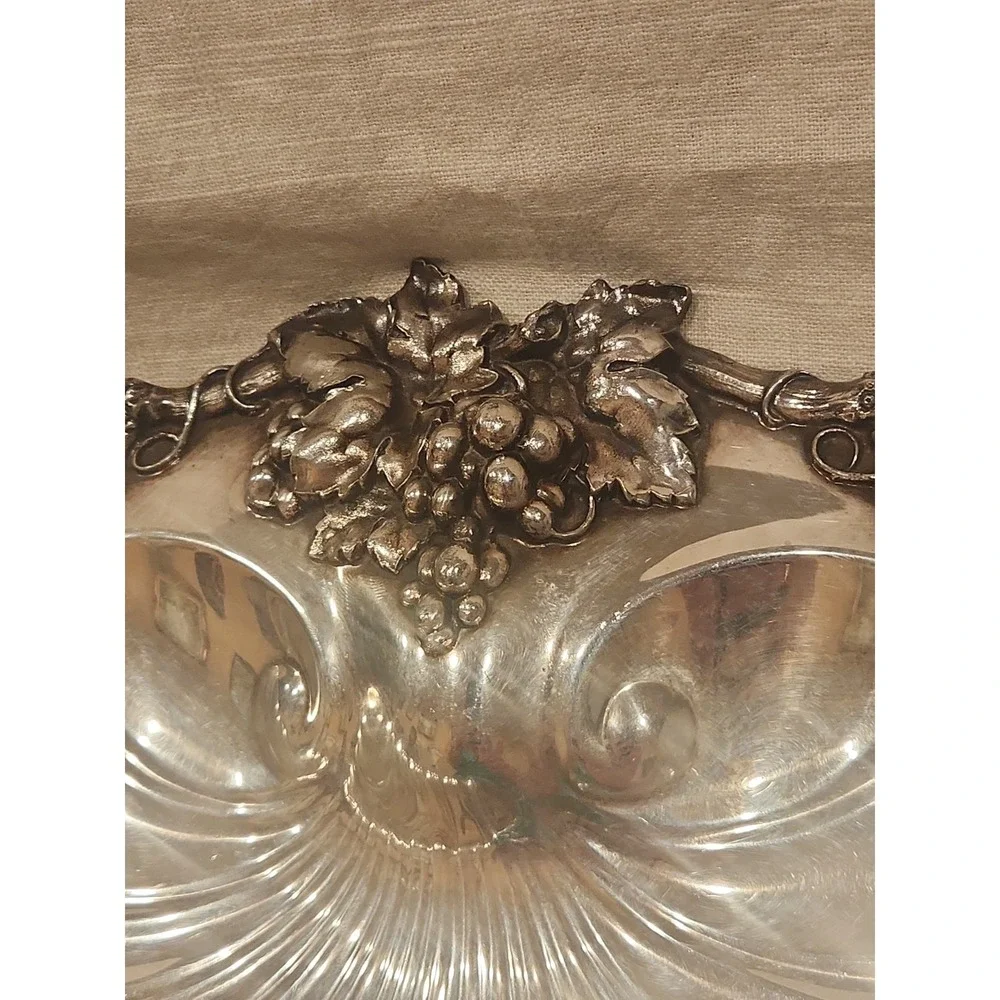 Vintage Reed & Barton Silverplated Clamshell Grapes Footed Serving Dish